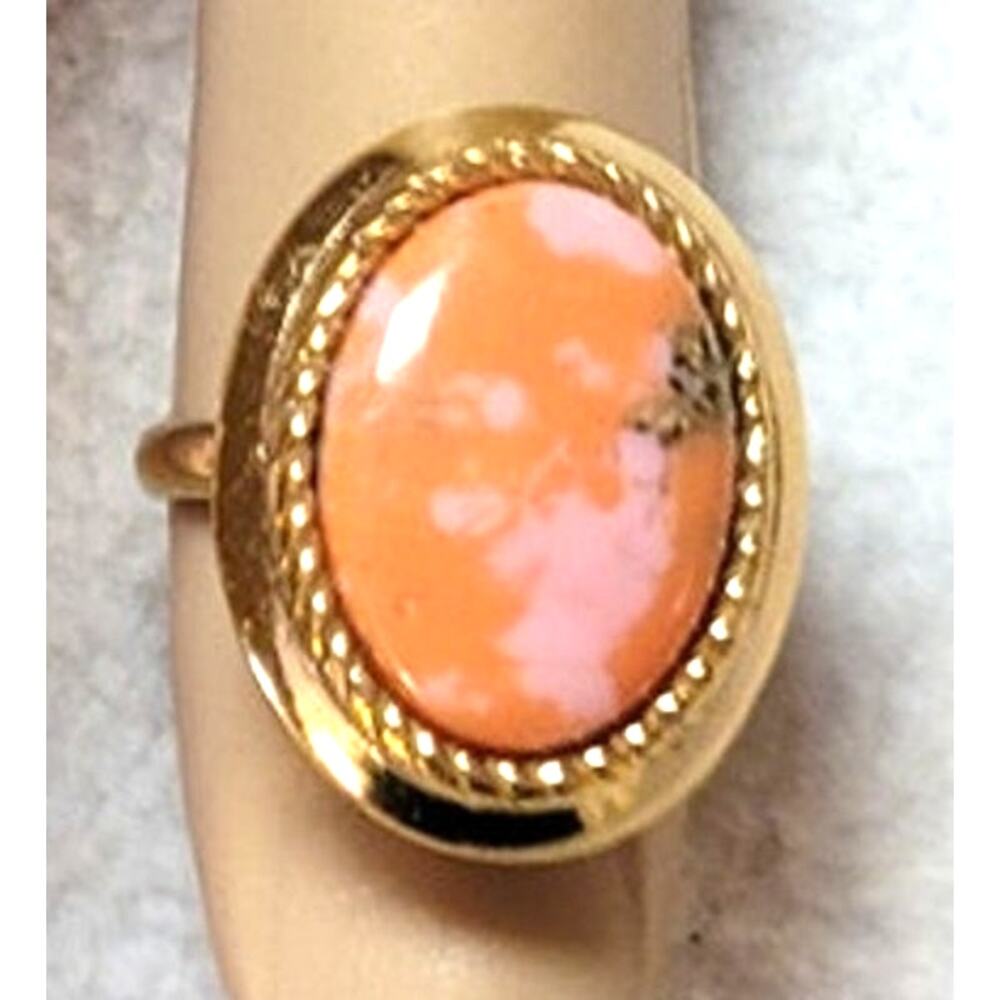 Vtg Sarah Coventry Coraline Pink Coral Cabochon Gold Tone Ring Adjustable 7.5